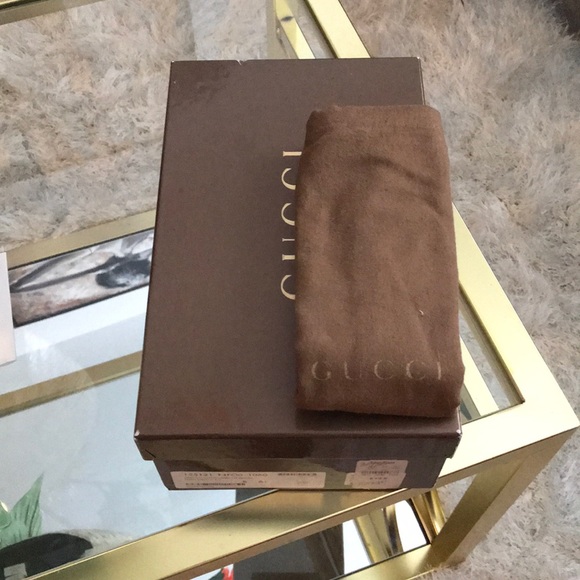 Authentic Vintage Gucci Sandals - Picture 5 of 5